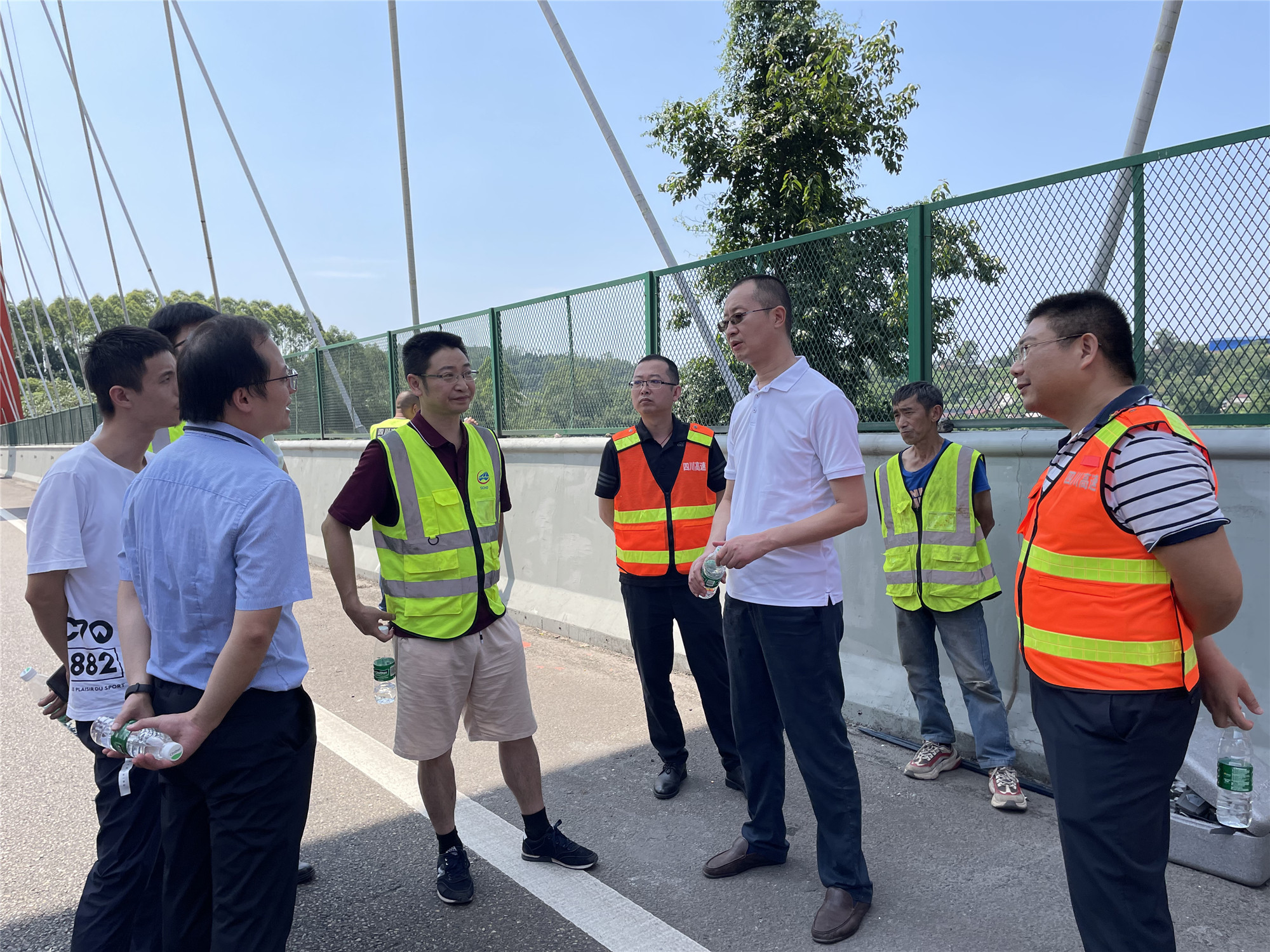 成渝高速公路新龙坳提篮拱桥荷载试验圆满完成