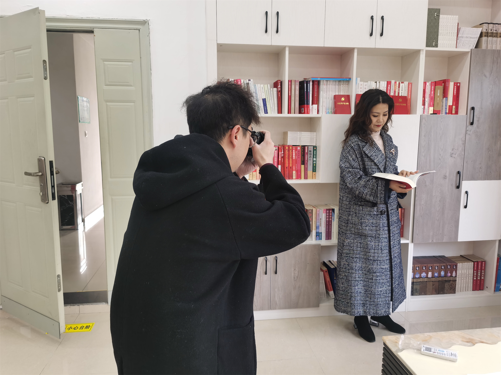 2022.3.2+成渝分公司+内江管理处积极开展微党课视频拍摄工作+庞宇 2022.3.2+成渝分公司+内江管理处积极开展微党课视频拍摄工作+庞宇